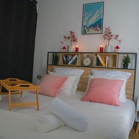 Luxury Apartment «Le Jurassien», Gex-Geneve Cessy Exterior photo