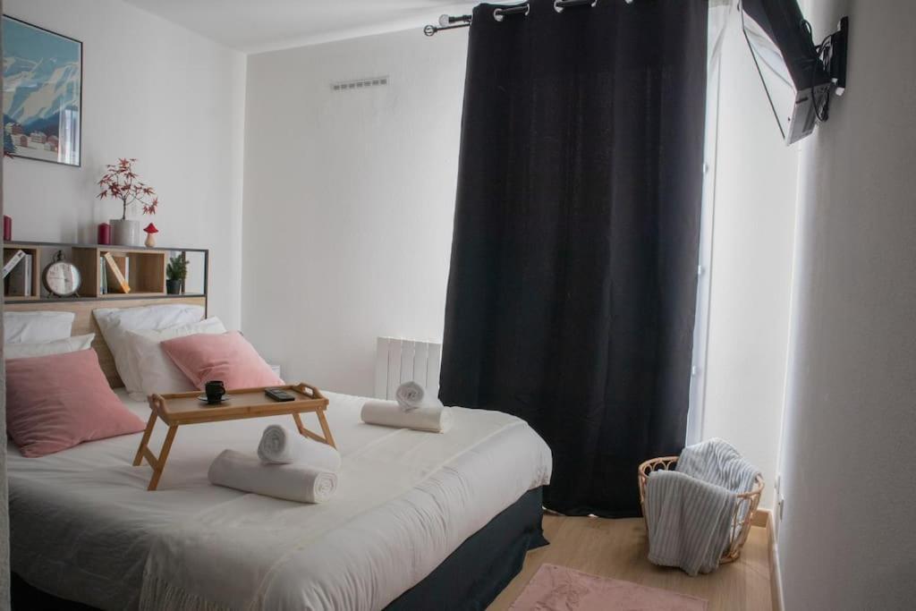 Luxury Apartment «Le Jurassien», Gex-Geneve Cessy Exterior photo